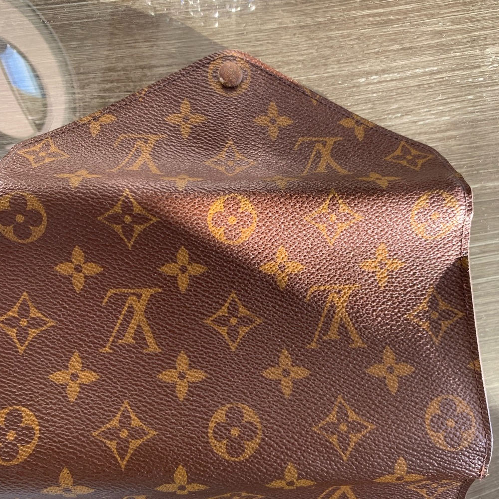 Louis Vuitton Wallet - Picture 5 of 6